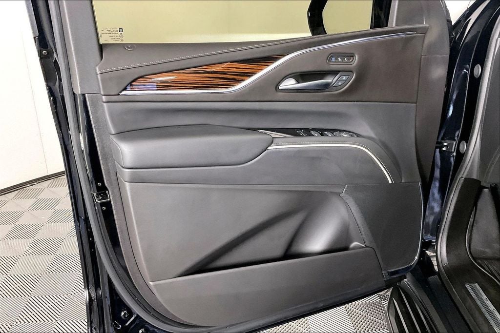 2024 Cadillac Escalade ESV Premium