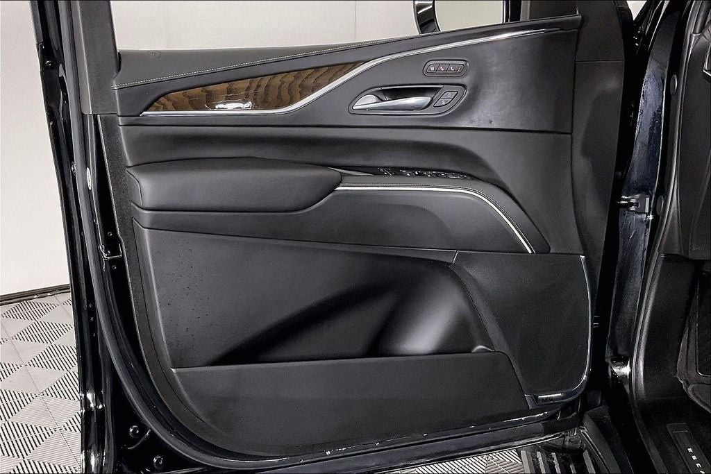 2024 Cadillac Escalade ESV Sport Platinum