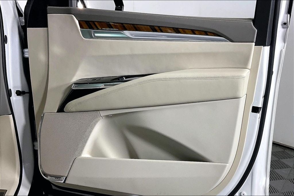 2025 Cadillac Escalade Sport Platinum