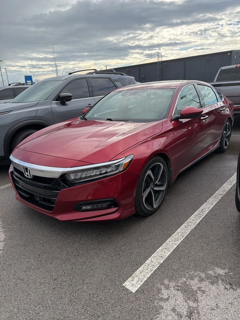2018 Honda Accord 1.5T Touring Auto's photo