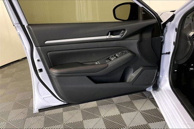 2026 Nissan Altima SR