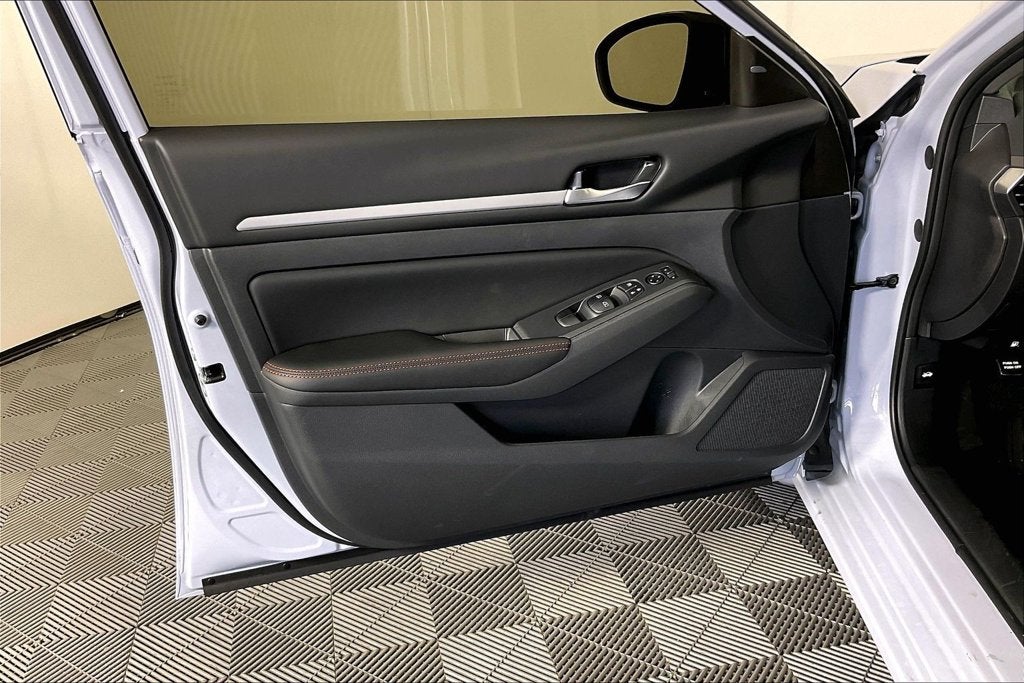 2026 Nissan Altima SR