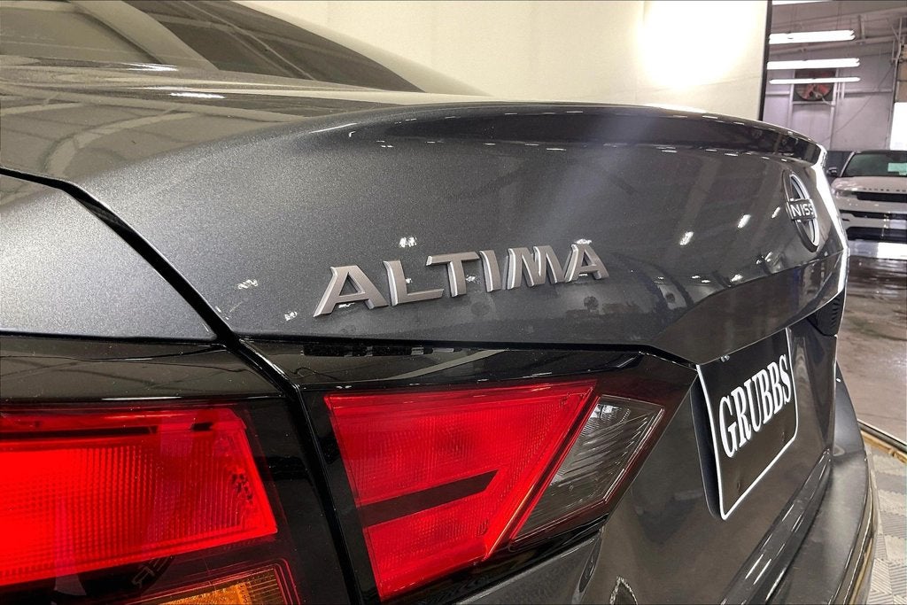 2026 Nissan Altima SR