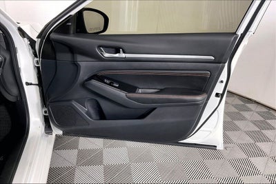 2023 Nissan Altima 2.5 SR