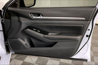 2025 Nissan Altima 2.5 SR