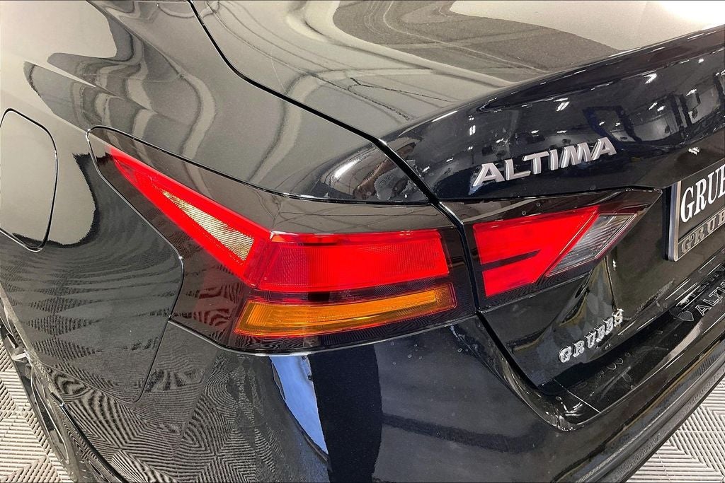 2026 Nissan Altima SR Midnight Edition®