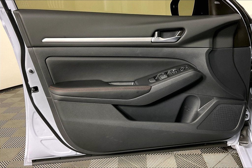 2026 Nissan Altima SR
