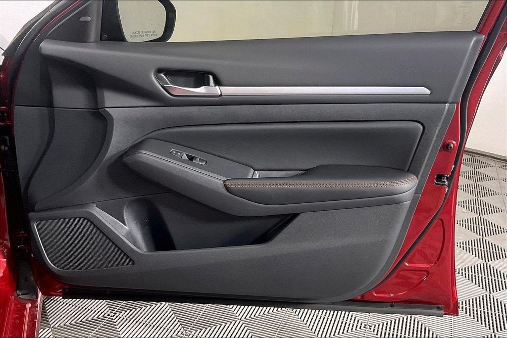 2026 Nissan Altima SR