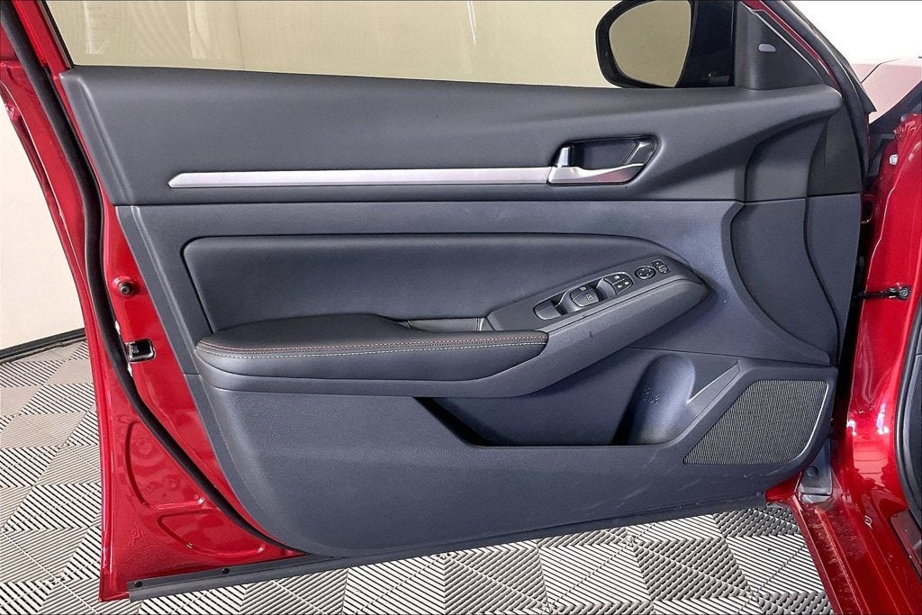 2026 Nissan Altima SR