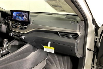 2026 Nissan Altima SR