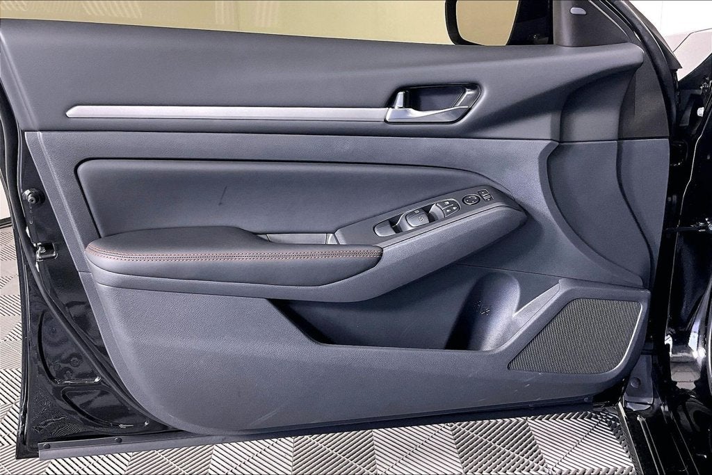 2026 Nissan Altima SR Midnight Edition®