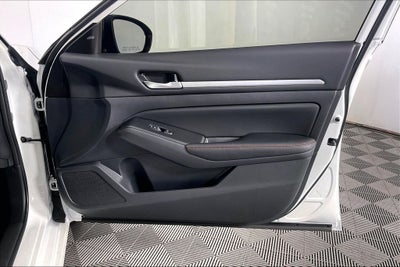 2026 Nissan Altima SR