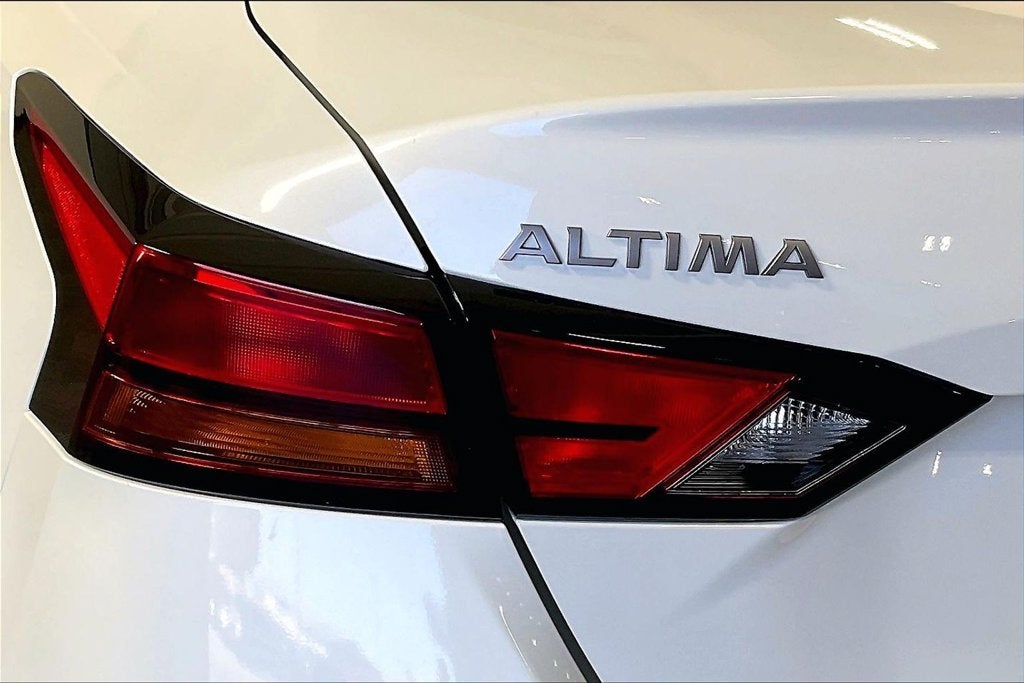 2026 Nissan Altima SR