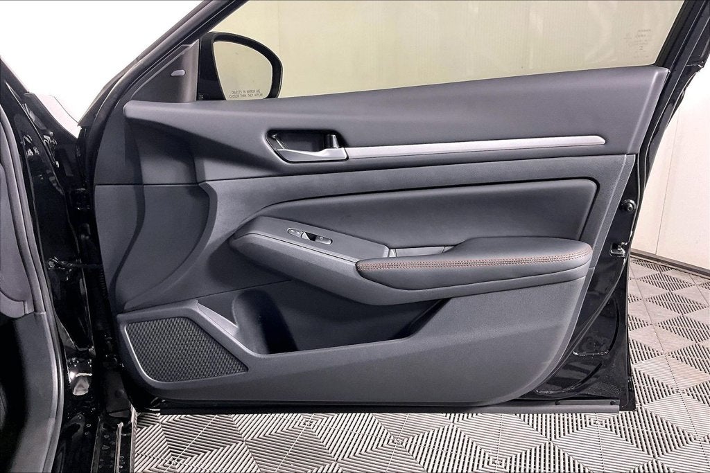 2026 Nissan Altima SR Midnight Edition®