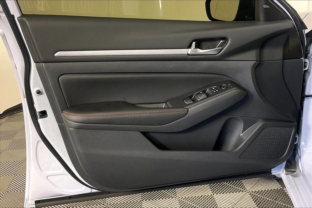 2026 Nissan Altima SR