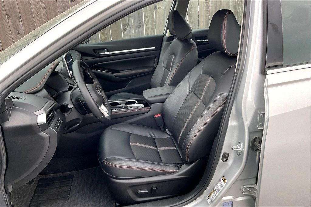 2025 Nissan Altima SR