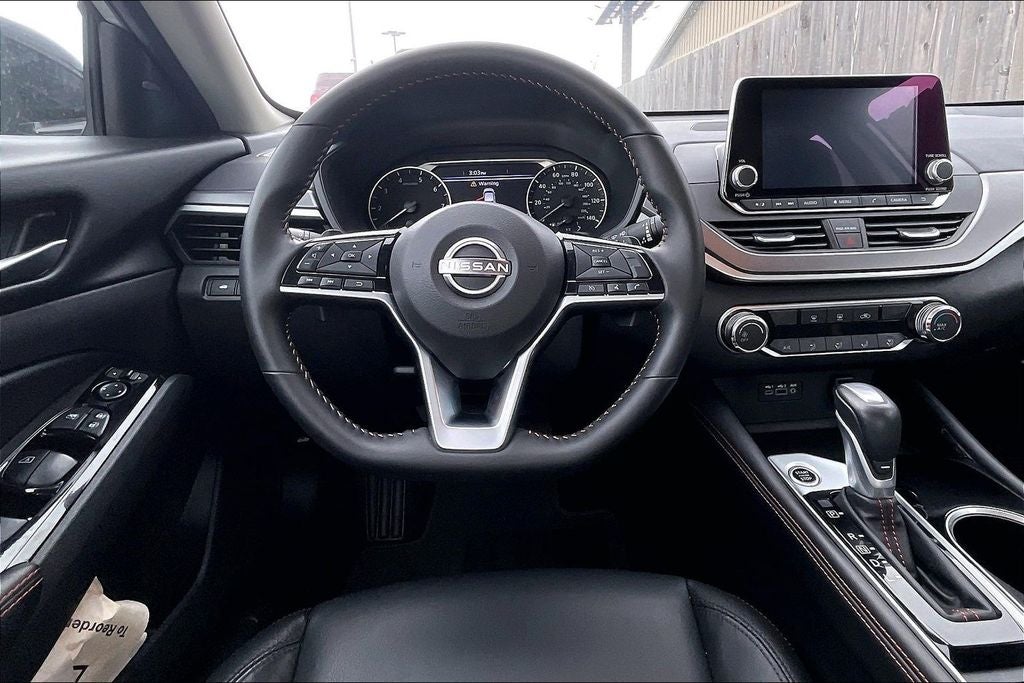 2025 Nissan Altima SR