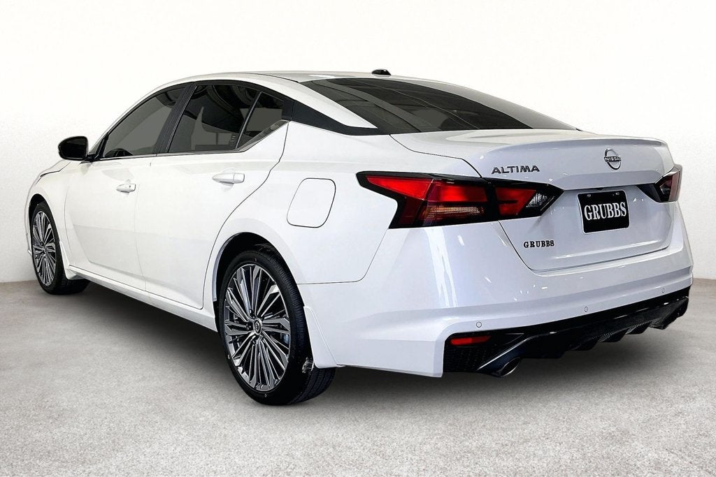 2026 Nissan Altima SV
