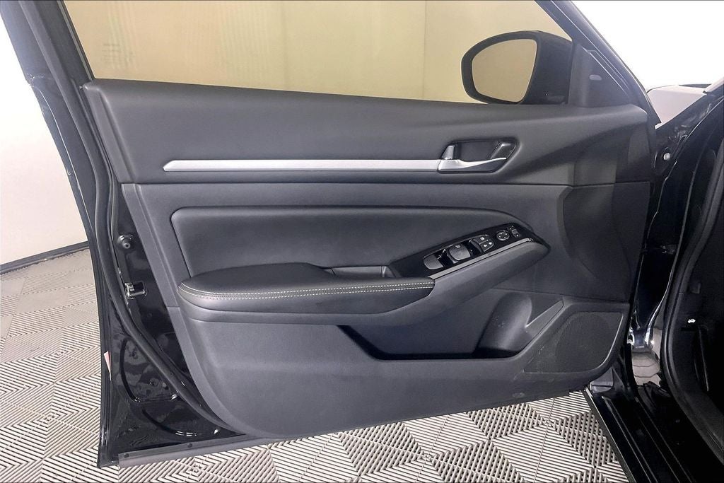 2025 Nissan Altima 2.5 SL