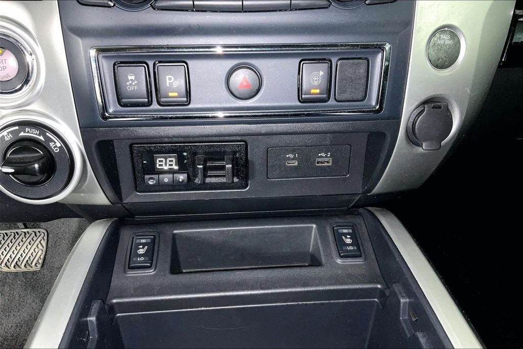 2021 Nissan Titan SV