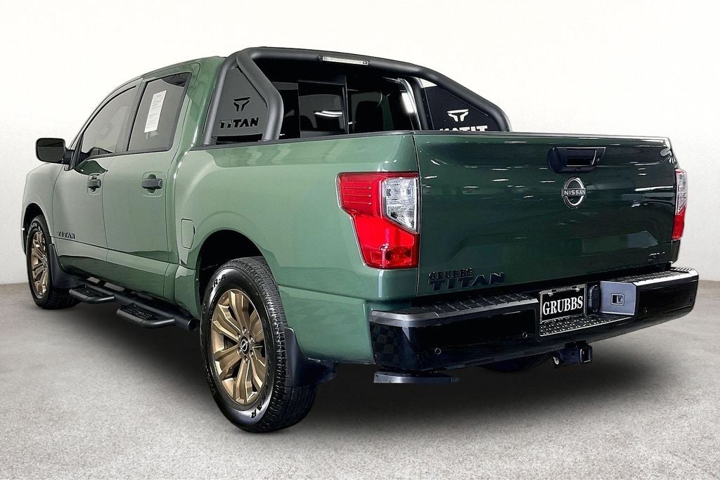 2024 Nissan Titan SV