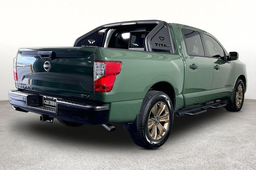 2024 Nissan Titan SV