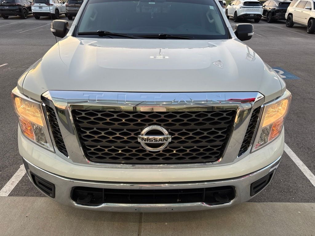 2018 Nissan Titan SV