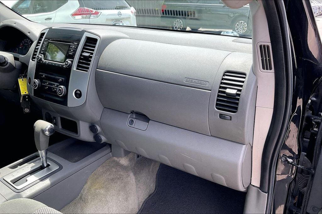 2016 Nissan Frontier SV
