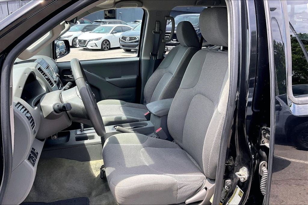 2016 Nissan Frontier SV
