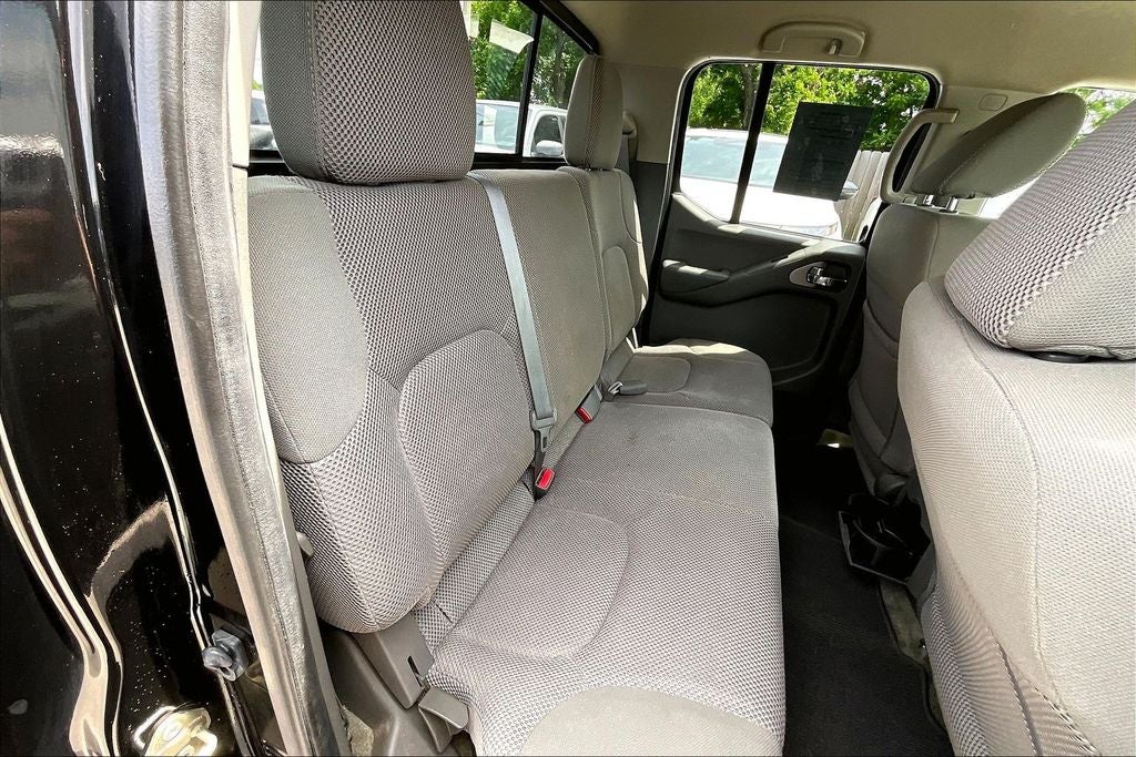 2016 Nissan Frontier SV