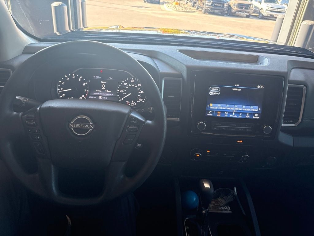 2022 Nissan Frontier SV