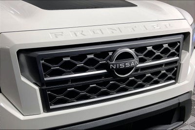 2024 Nissan Frontier SL
