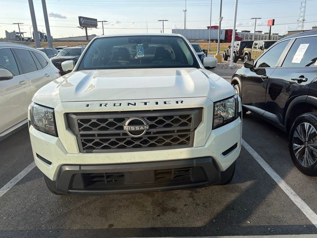2022 Nissan Frontier SV