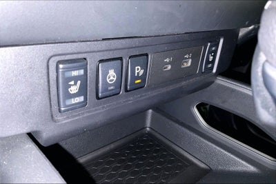 2024 Nissan Frontier SL