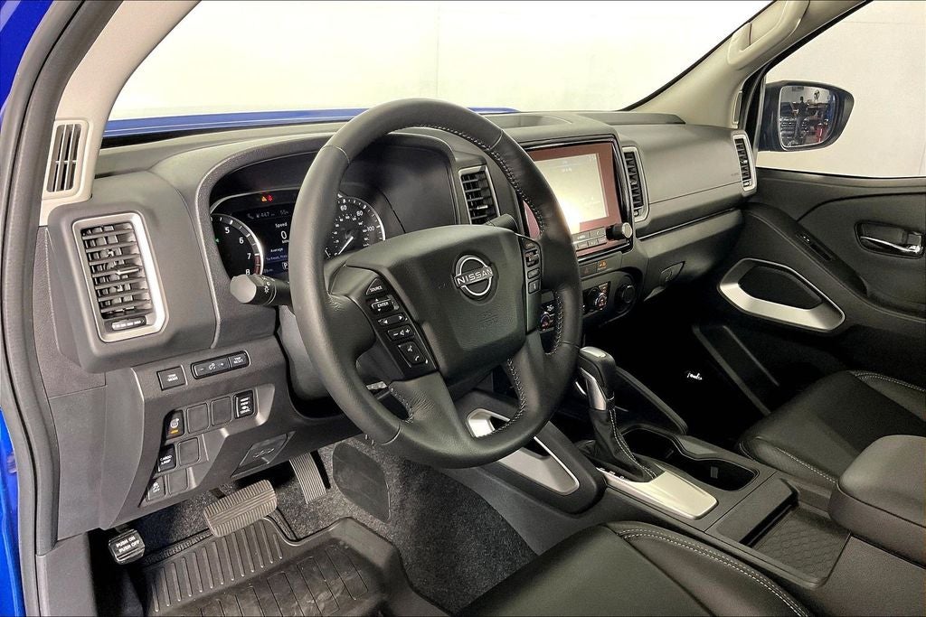 2024 Nissan Frontier Crew Cab SL