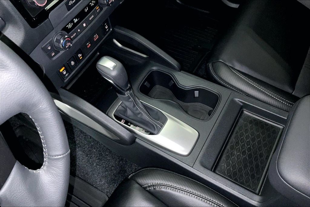 2024 Nissan Frontier Crew Cab SL
