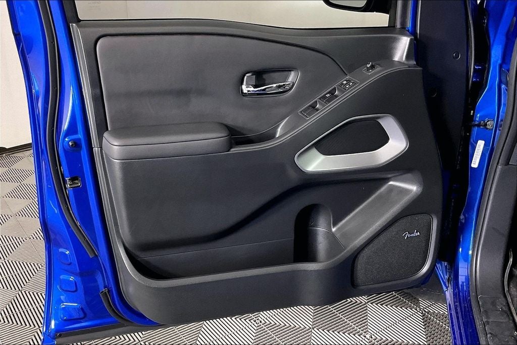 2024 Nissan Frontier Crew Cab SL