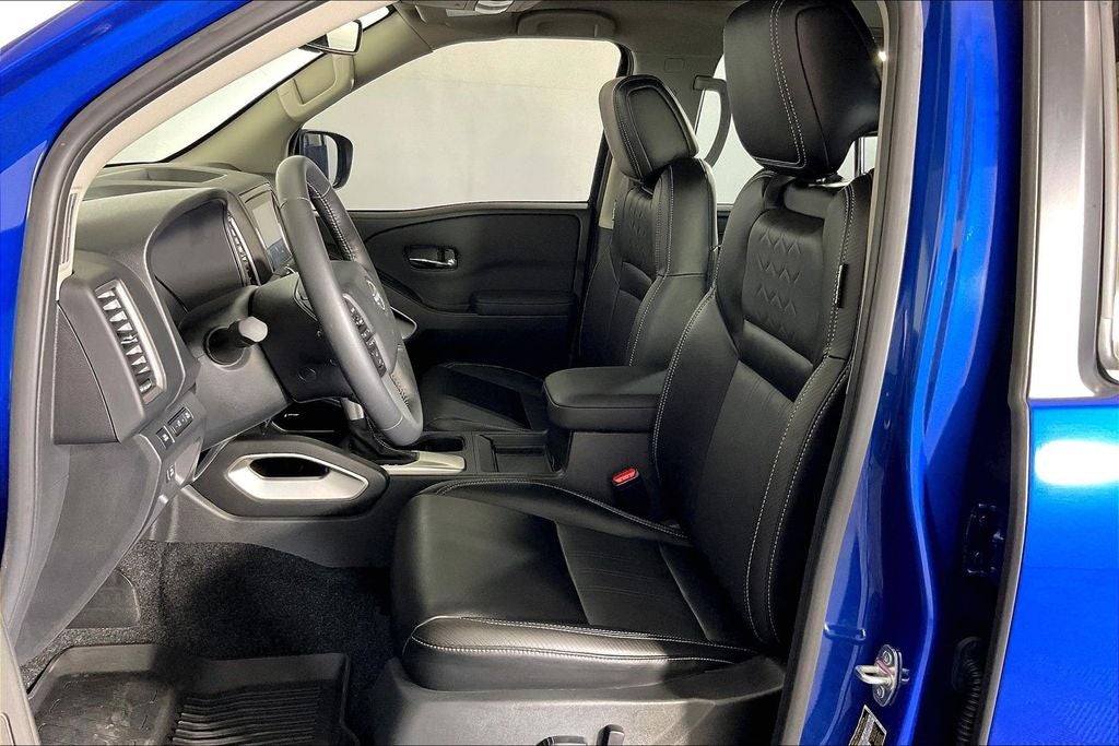 2024 Nissan Frontier Crew Cab SL
