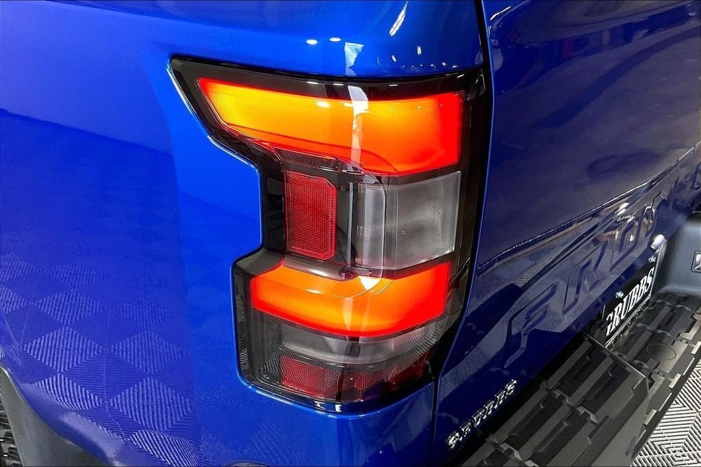 2024 Nissan Frontier Crew Cab SL