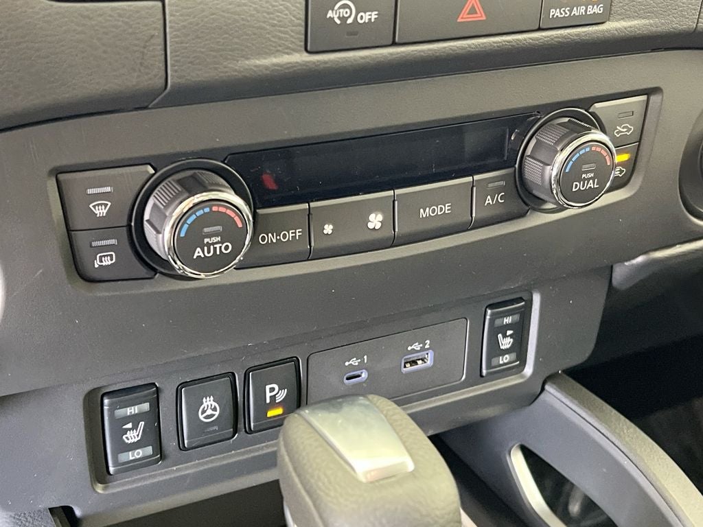 2024 Nissan Frontier Crew Cab SL