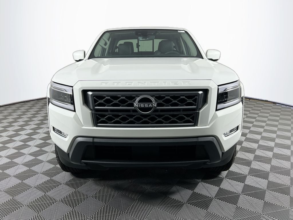 2024 Nissan Frontier Crew Cab SL