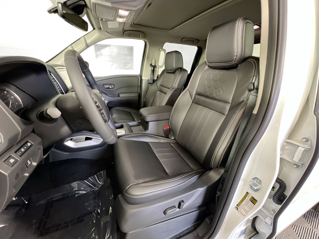 2024 Nissan Frontier Crew Cab SL