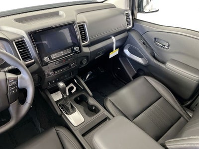 2024 Nissan Frontier Crew Cab SL