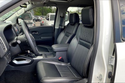 2024 Nissan Frontier Crew Cab SL