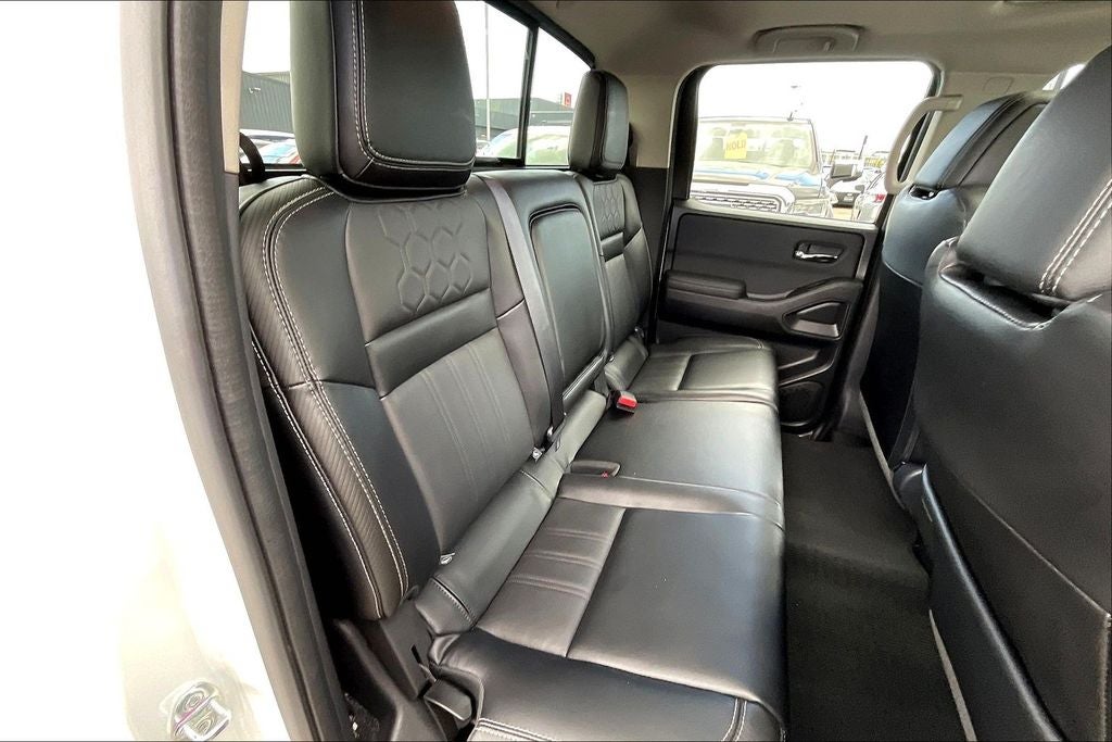 2024 Nissan Frontier Crew Cab SL