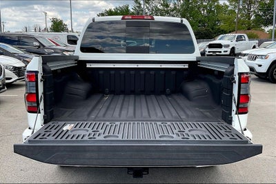 2024 Nissan Frontier Crew Cab SL