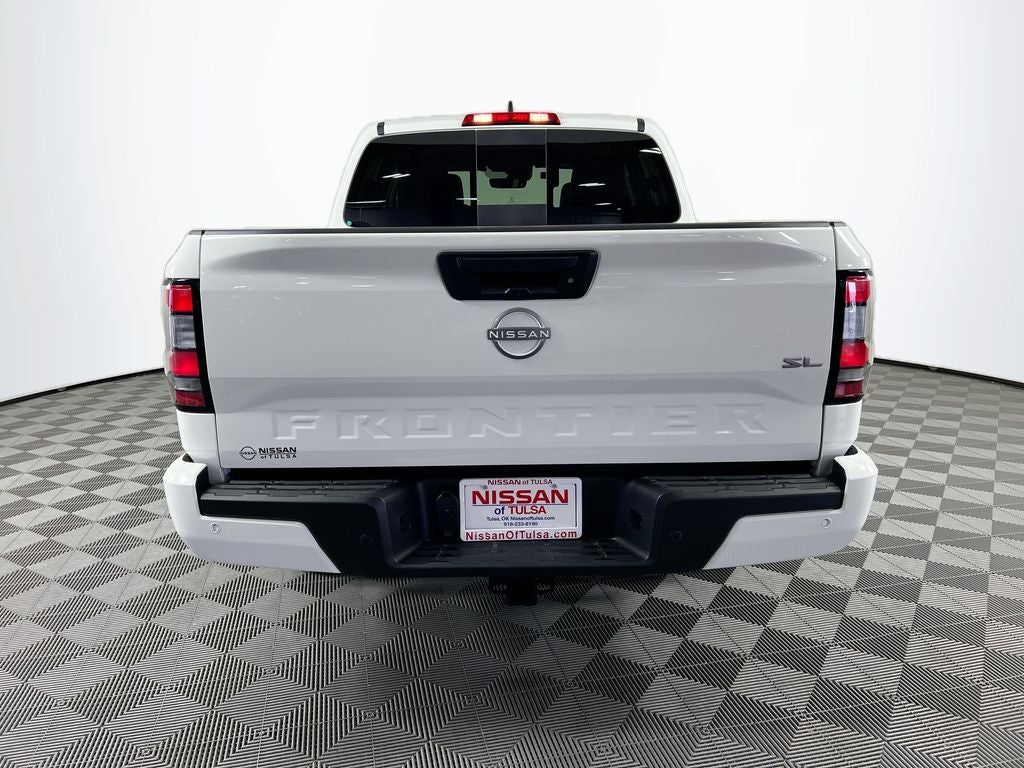 2024 Nissan Frontier Crew Cab SL