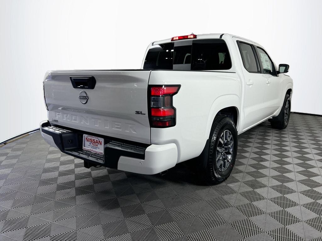 2024 Nissan Frontier Crew Cab SL