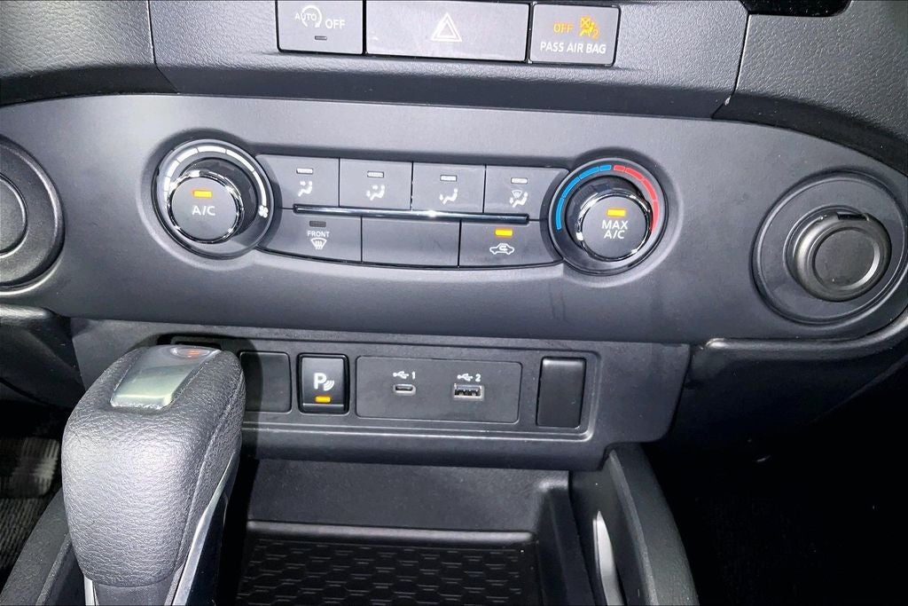 2024 Nissan Frontier SV