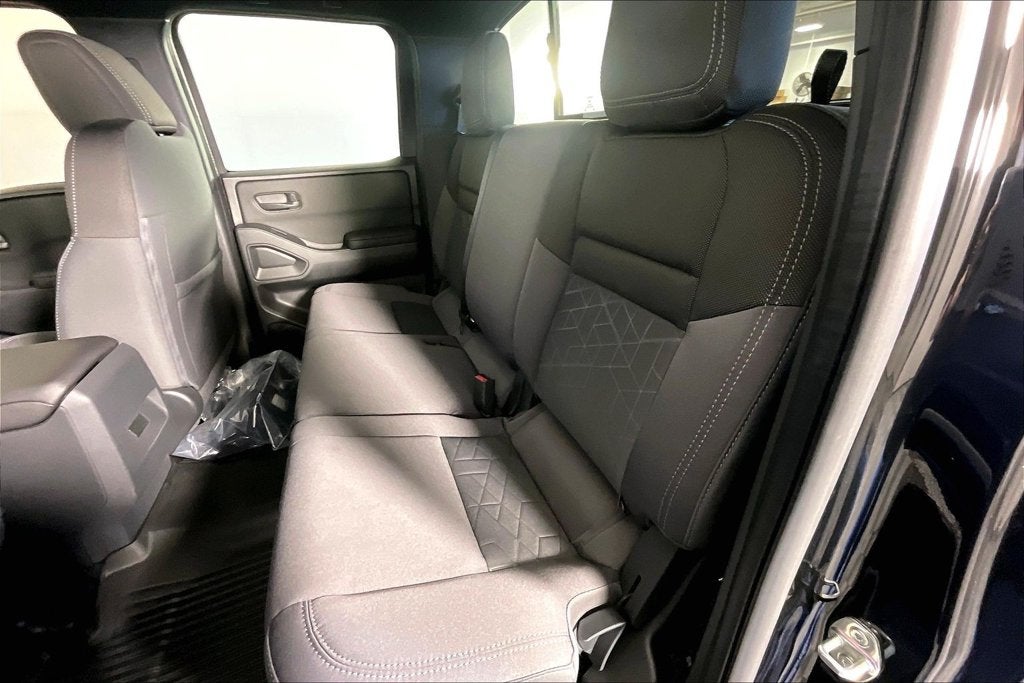 2027 Nissan Frontier Crew Cab SV